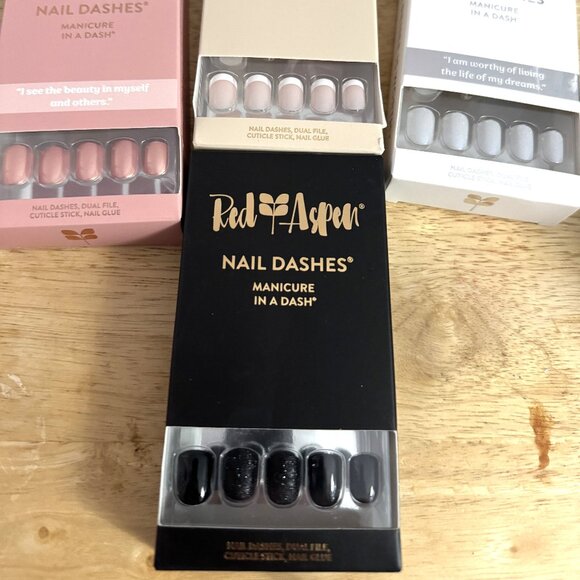 NWT - Red Aspen Bundle _ Artificial Nails - Picture 2 of 3